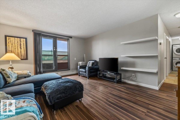 Primary Bedroom - #305 10175 109 St Nw, Edmonton, AB T5J3P2 Photo 4