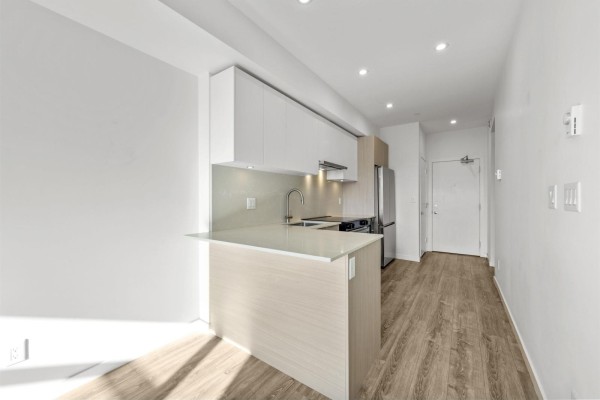 305 10828 139a Street, Surrey, BC V3R0H3 Photo 5