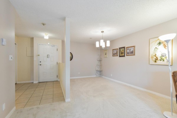 305 1521 Blackwood Street, White Rock, BC V4B3V6 Photo 4