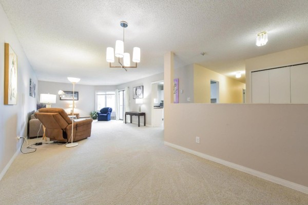 305 1521 Blackwood Street, White Rock, BC V4B3V6 Photo 5