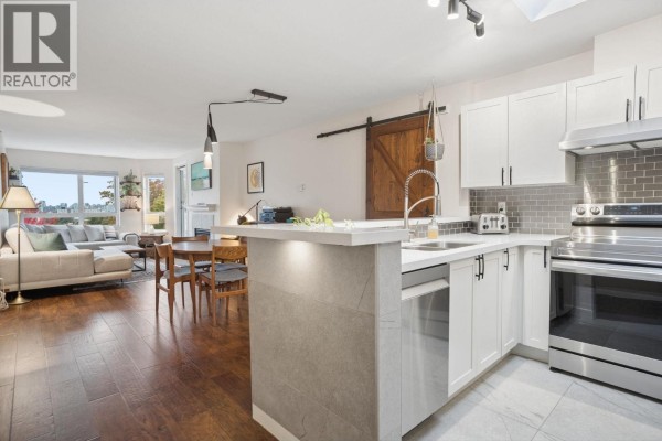 305 1707 Charles Street, Vancouver
