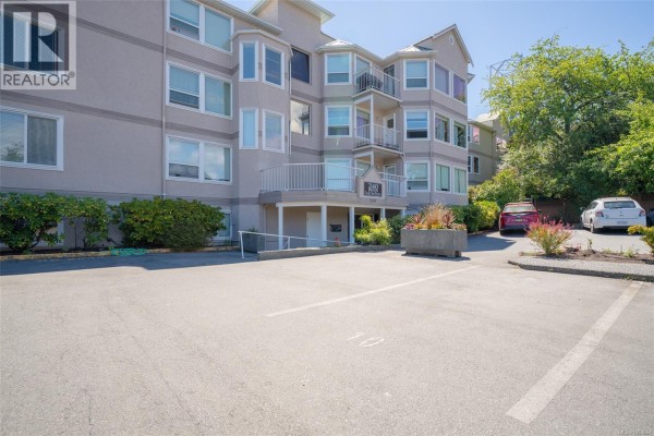 Laundry room - 305 240 Milton St, Nanaimo, BC V9R2K6 Photo 2