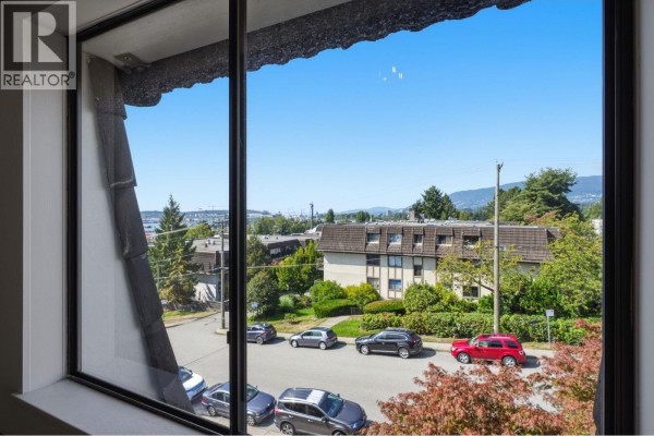 305 275 W 2nd Street, North Vancouver, BC V7M1C9 Photo 4