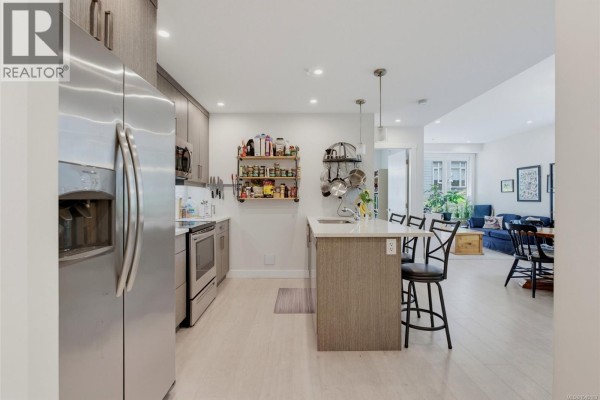 Kitchen - 305 2783 Strathmore Rd, Langford, BC V9B3X4 Photo 5