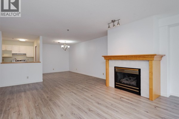 Primary Bedroom - 305 3009 Brittany Dr, Langford, BC V9B2N7 Photo 5