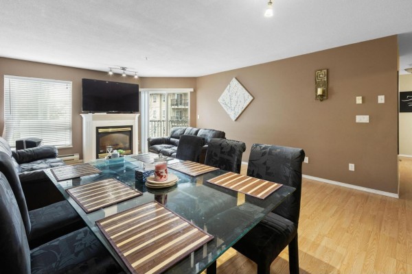 305 31831 Peardonville Road, Abbotsford, BC V2T1L5 Photo 3