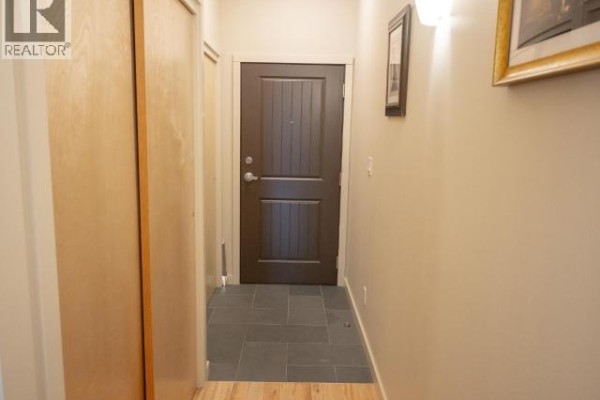 305-602 Main Street, Whitehorse, YT Y1A2C1 Photo 5