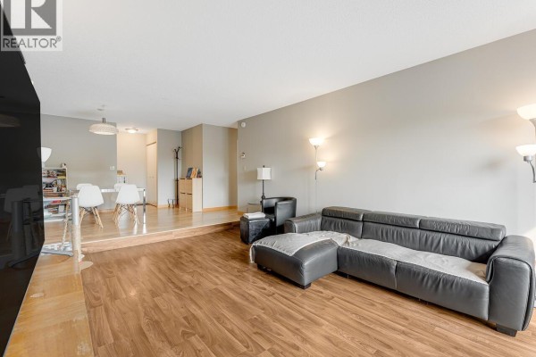 305 8760 No. 1 Road, Richmond, BC V7C4L5 Photo 3