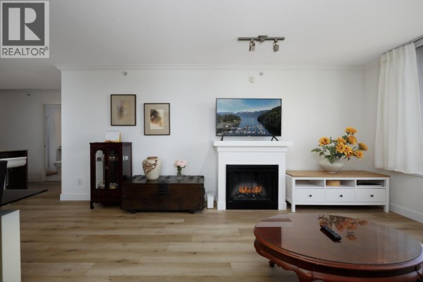 305 9868 Cameron Street, Burnaby, BC V5J0A5 Photo 4