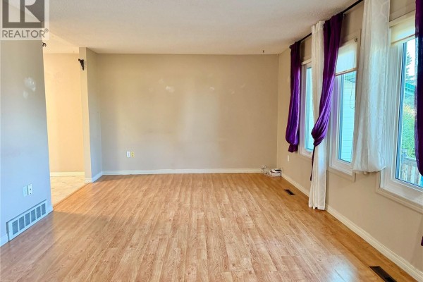 4pc Bathroom - 305 Churchill Drive, Melfort, SK S0E1A0 Photo 4