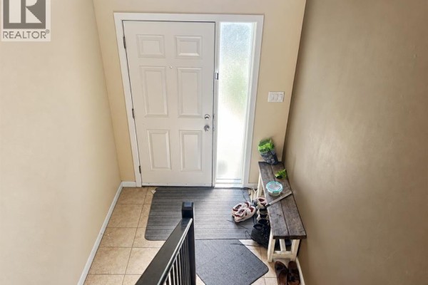 Kitchen - 305 Coalbanks Boulevard W, Lethbridge, AB T1K4V4 Photo 3