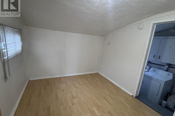 Bedroom 2 - 305 Crowland Avenue, Welland, ON L3B1X5 Photo 5