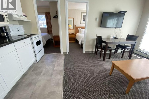 305 Mackenzie Boulevard, Mackenzie, BC V0J2C0 Photo 5