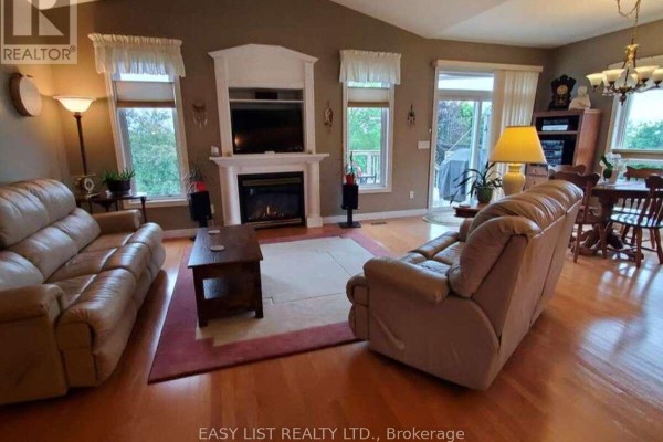Dining room - 305 O'connor Court, Cobourg, ON K9A5X5 Photo 4