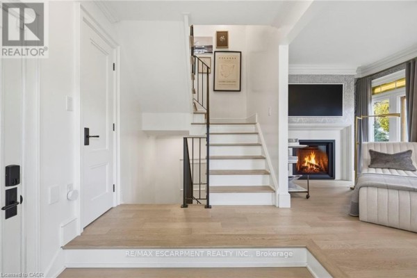 Recreation room - 305 Randall Street, Oakville, ON L6J7Z1 Photo 3
