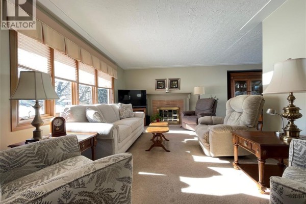 4pc Bathroom - 305 Sandra Crescent, Wallaceburg, ON N8C2C4 Photo 5