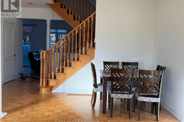 305 Shirley Drive, Richmond Hill, ON L4S2P1 Photo 4