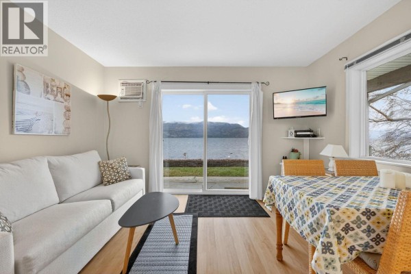 Foyer - 3050 Seclusion Bay Road Unit# 105, Westbank, BC V0H2A0 Photo 4