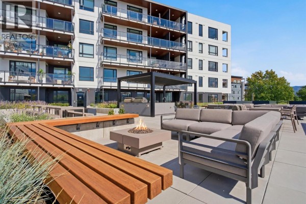 4pc Ensuite bath - 3051 Abbott Street Unit# 211, Kelowna, BC V1Y0P1 Photo 5
