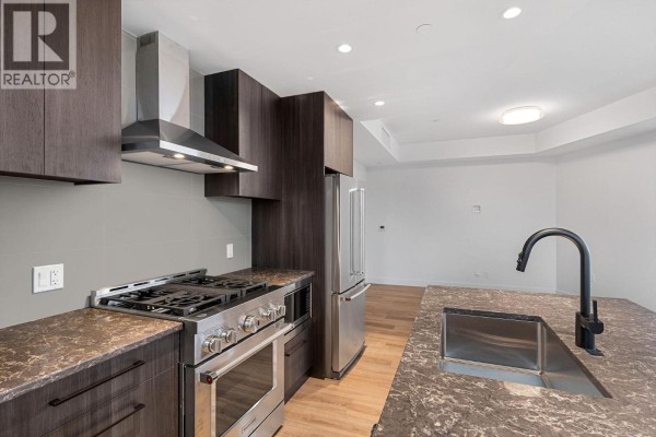 4pc Ensuite bath - 3051 Abbott Street Unit# 317, Kelowna, BC V1Y0P1 Photo 4