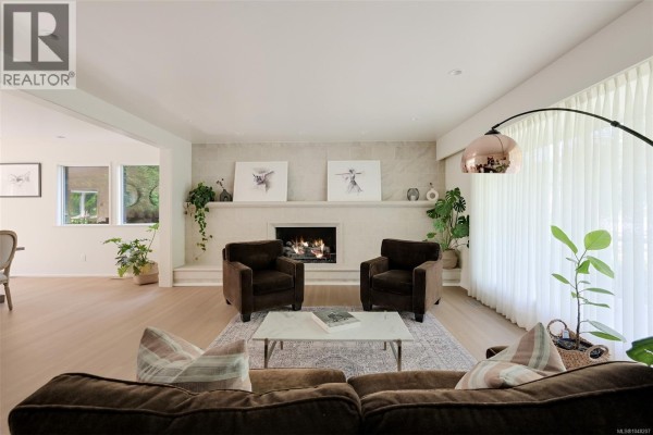 Bedroom - 3055 Beach Dr, Oak Bay, BC V8R6L5 Photo 4
