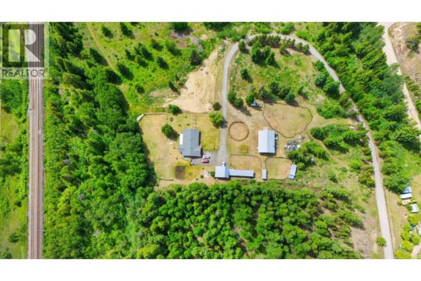 3056 Harmon Road, Vavenby, BC, photo 2
