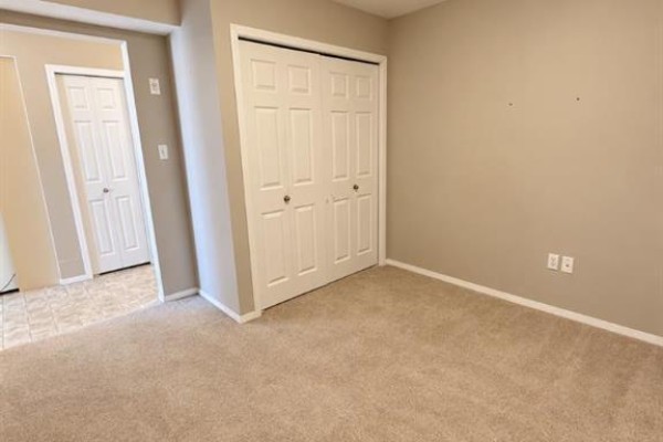 4pc Bathroom - 306, 204 17 Street E, Brooks, AB T1R1R1 Photo 5