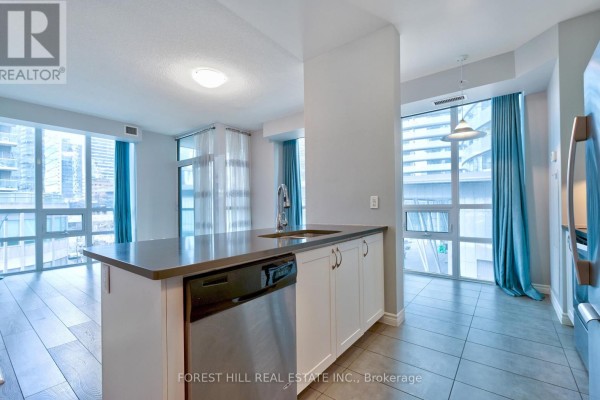 Primary Bedroom - 306 - 19 Grand Trunk Crescent, Toronto, ON M5J3A3 Photo 5