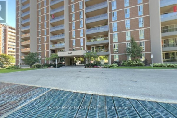 306 - 1966 Main Street W, Hamilton, ON, photo 3