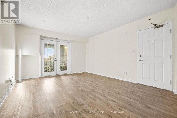 Primary Bedroom - 306 - 2055 Appleby Line, Burlington, ON L7L7H2 Photo 3