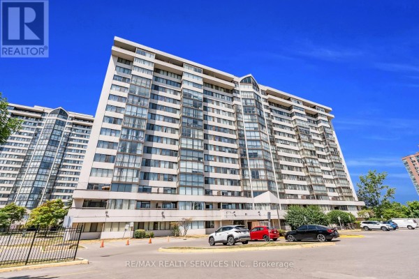 Kitchen - 306 - 21 Markbrook Lane N, Toronto, ON M9V5E4 Photo 3