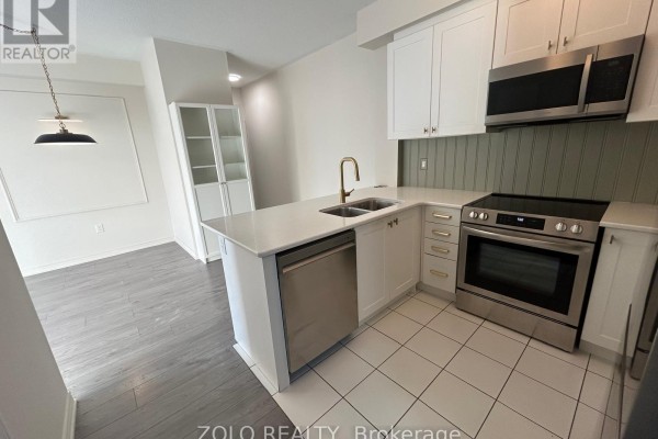 Kitchen - 306 - 263 Georgian Drive, Oakville, ON L6H0L2 Photo 5