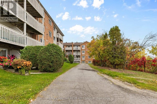 306 - 345 Centrum Boulevard, Ottawa, ON K1E3W9 Photo 2