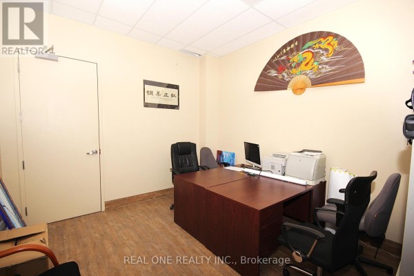 306 - 7130 Warden Avenue, Markham, ON L3R1S2 Photo 3