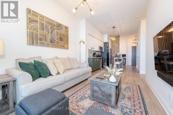 Den - 306 - 7171 Yonge Street, Markham, ON L3T0C5 Photo 4