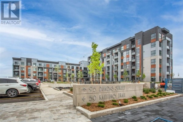 Laundry room - 306 - 95 Dundas Street W, Oakville, ON L6M5N4 Photo 5