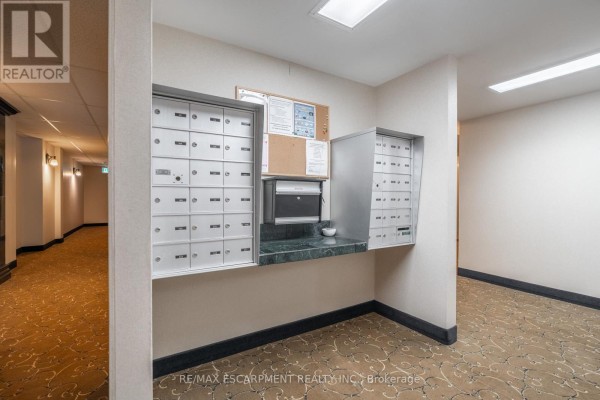 306 - 970 Golf Links Road, Hamilton, ON, photo 3