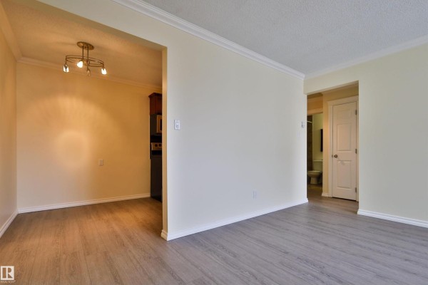 Primary Bedroom - #306 10160 83 Av Nw, Edmonton, AB T6E2C4 Photo 4