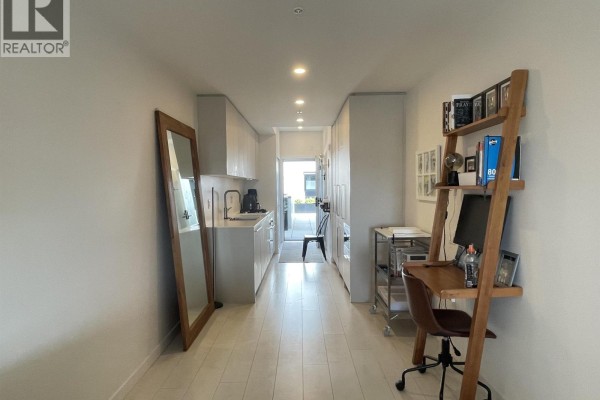 306 1120 E Georgia Street, Vancouver, BC V6A0K2 Photo 4