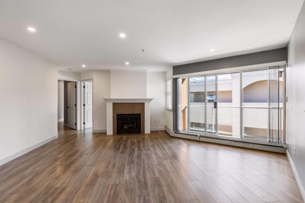 306 15233 Pacific Avenue, White Rock, BC V4B1P8 Photo 5
