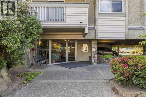 Primary Bedroom - 306 1525 Hillside Ave, Victoria, BC V8T2C1 Photo 4