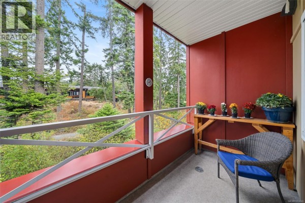 Bathroom - 306 1900 Watkiss Way, View Royal, BC V9B0S8 Photo 5