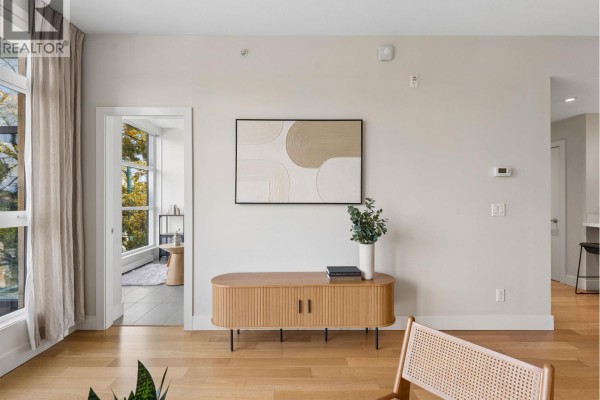 306 2020 Alma Street, Vancouver, BC V6R3P9 Photo 4