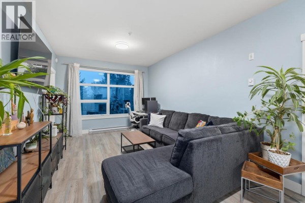 306 22577 Royal Crescent, Maple Ridge, BC V2X2M2 Photo 4