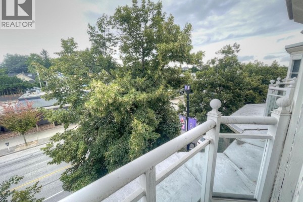306 2545 W Broadway, Vancouver, BC V6K2E9 Photo 3