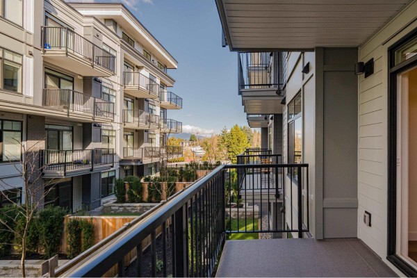 306 33820 South Fraser Way, Abbotsford, BC V2S0P2 Photo 4