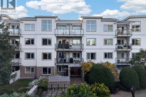 306 4394 West Saanich Rd, Saanich