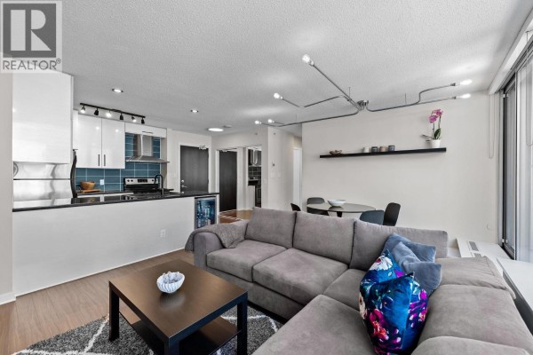 306 633 Abbott Street, Vancouver, BC V6B0J3 Photo 4