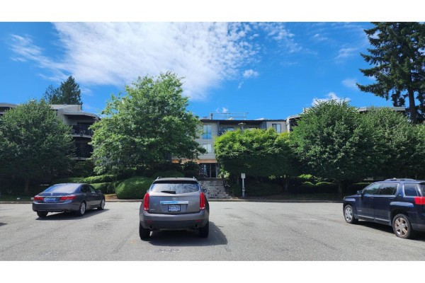 306 9952 149 Street, Surrey, BC, photo 2