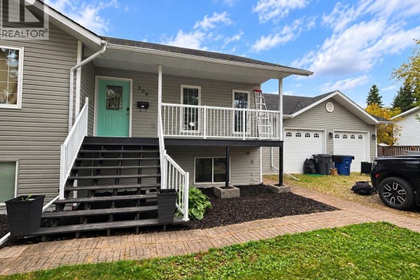 306 Centre Avenue, Meadow Lake